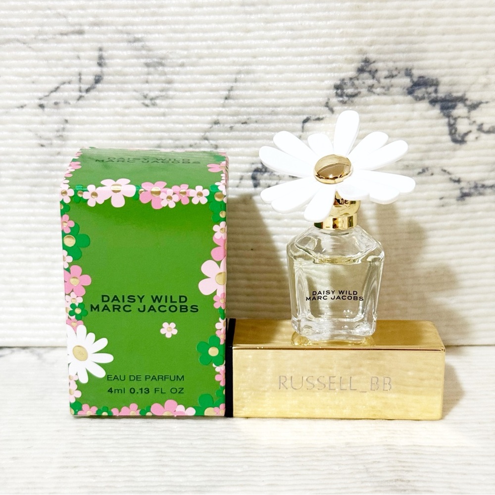 Marc Jacobs Daisy Wild Mini Dabber